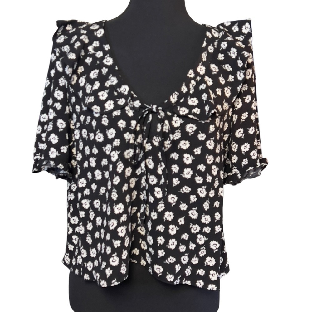 Topshop Keyhole Short Sleeve Ruffle Blouse Black White Floral Size 2 Tied Boho